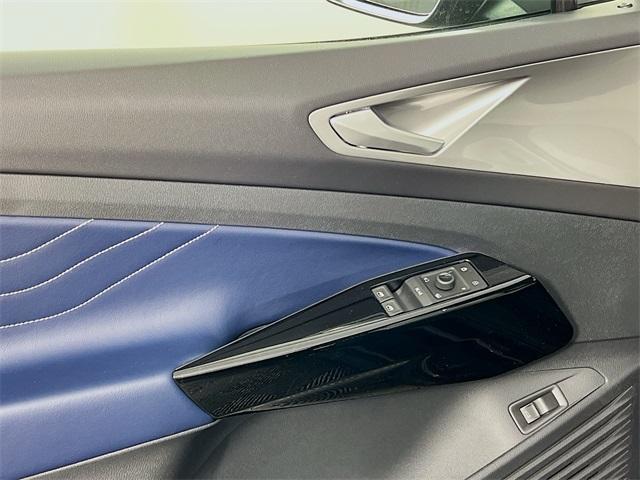 new 2025 Volkswagen ID.4 car, priced at $59,891