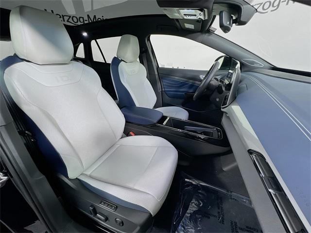 new 2025 Volkswagen ID.4 car, priced at $59,891