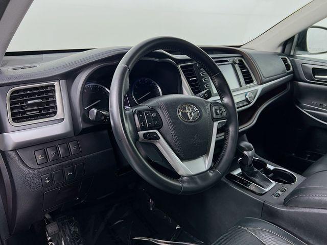 used 2018 Toyota Highlander car, priced at $22,488