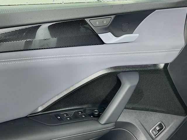 new 2025 Volkswagen Tiguan car, priced at $40,276