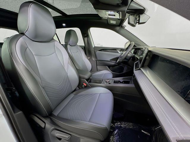 new 2025 Volkswagen Tiguan car, priced at $40,276