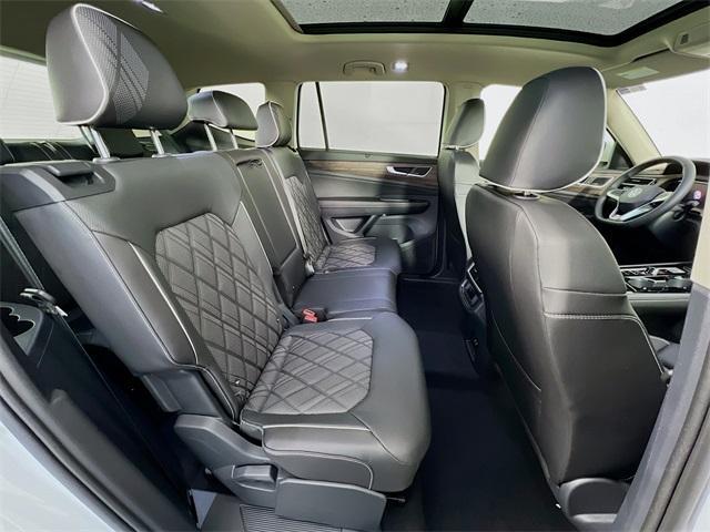new 2025 Volkswagen Atlas car, priced at $56,699
