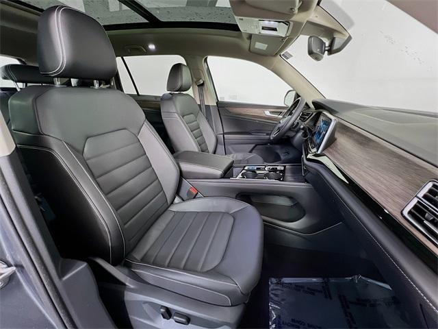 new 2025 Volkswagen Atlas car, priced at $51,239