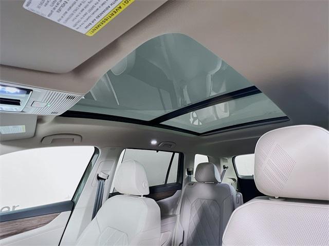 new 2025 Volkswagen Atlas car, priced at $57,254