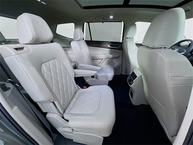 new 2025 Volkswagen Atlas car, priced at $57,254