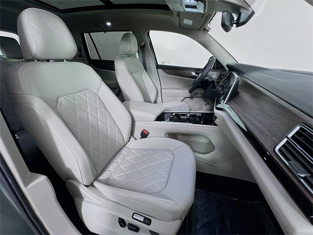 new 2025 Volkswagen Atlas car, priced at $57,254
