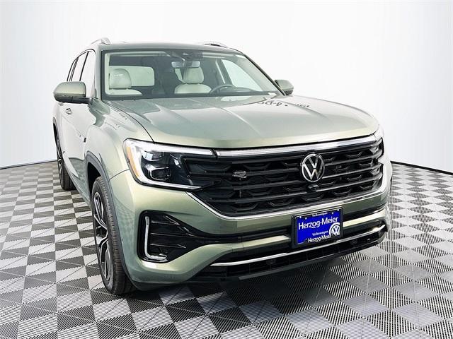 new 2025 Volkswagen Atlas car, priced at $57,254