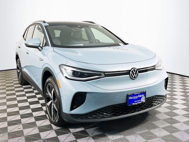 new 2025 Volkswagen ID.4 car, priced at $56,176