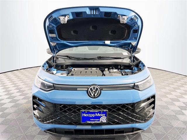 new 2025 Volkswagen Tiguan car, priced at $39,414