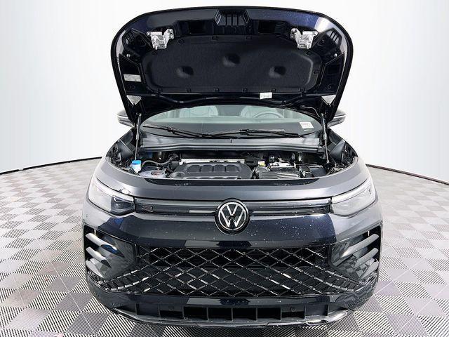 new 2025 Volkswagen Tiguan car, priced at $40,117