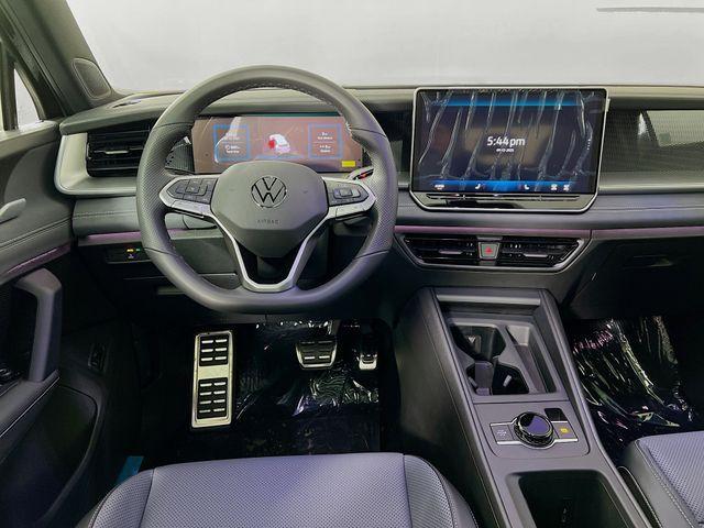 new 2025 Volkswagen Tiguan car, priced at $40,117