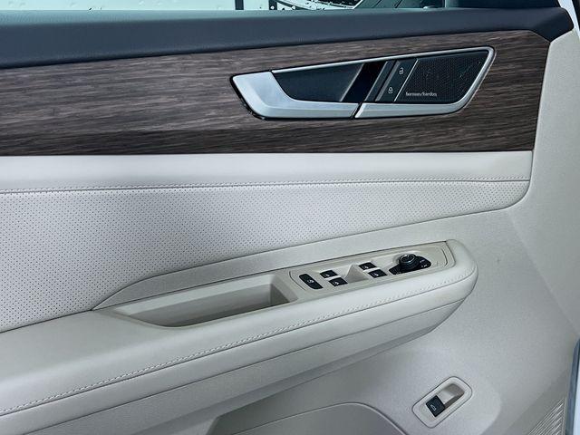 new 2026 Volkswagen Atlas car, priced at $57,804