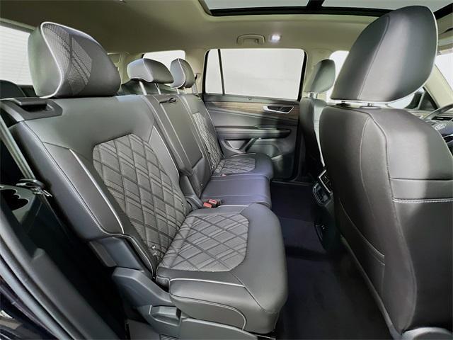new 2025 Volkswagen Atlas car, priced at $56,244