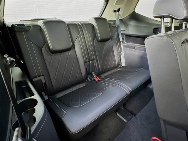 new 2025 Volkswagen Atlas car, priced at $56,244