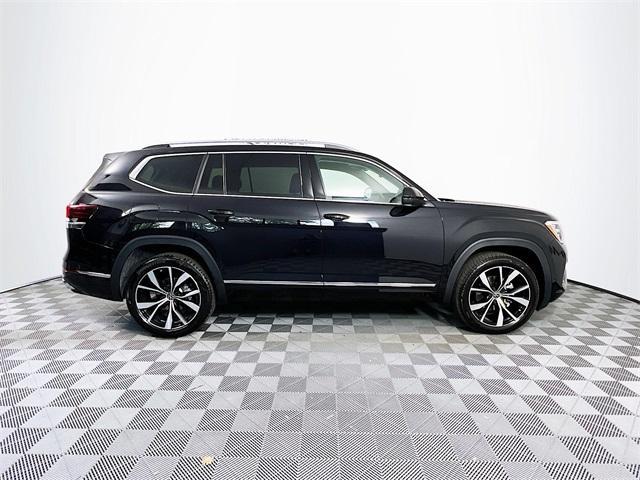 new 2025 Volkswagen Atlas car, priced at $56,244