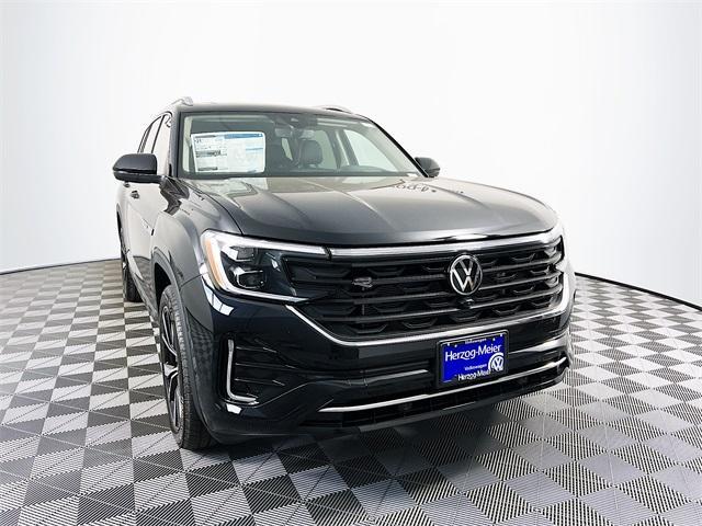 new 2025 Volkswagen Atlas car, priced at $56,244