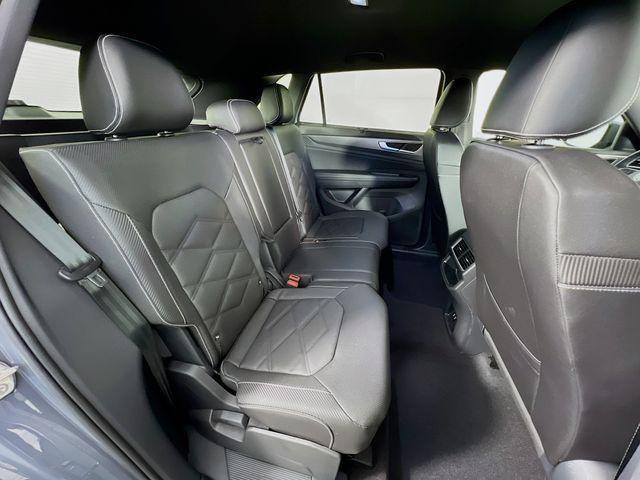 new 2025 Volkswagen Atlas Cross Sport car, priced at $46,111