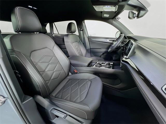 new 2025 Volkswagen Atlas Cross Sport car, priced at $46,111