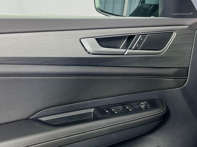 new 2025 Volkswagen Atlas Cross Sport car, priced at $46,111