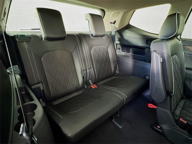 new 2025 Volkswagen Atlas car, priced at $57,394
