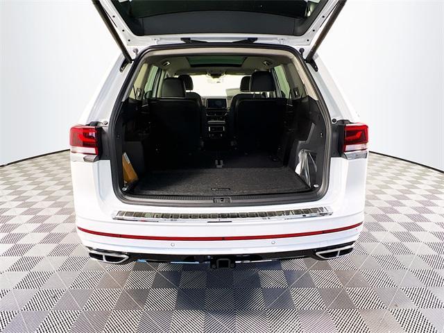 new 2025 Volkswagen Atlas car, priced at $57,394