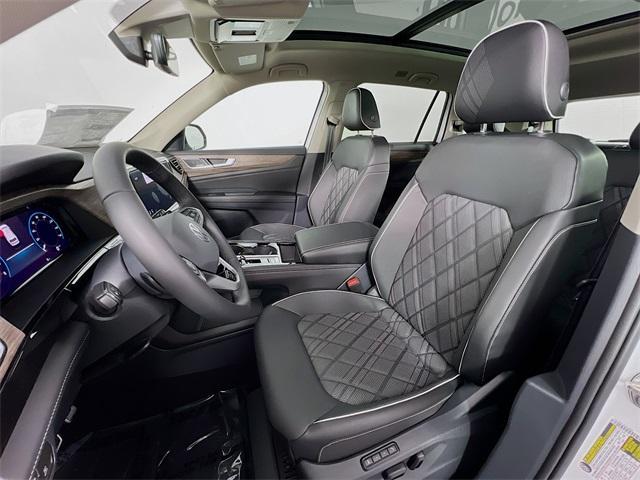 new 2025 Volkswagen Atlas car, priced at $57,394