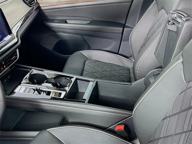 new 2025 Volkswagen Atlas car, priced at $57,394