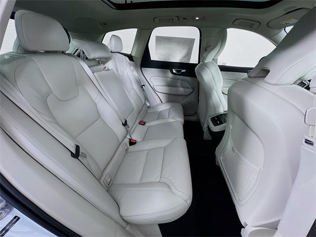 new 2025 Volvo XC60 car, priced at $60,660
