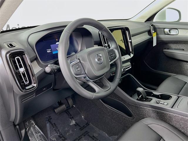 new 2025 Volvo XC40 car, priced at $46,035