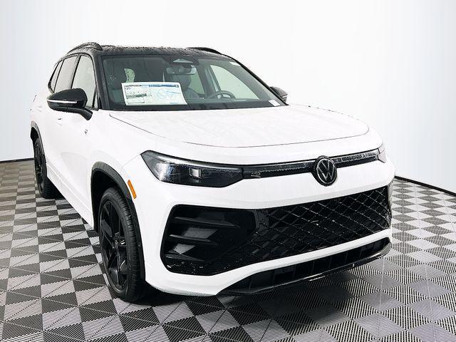 new 2025 Volkswagen Tiguan car, priced at $40,671