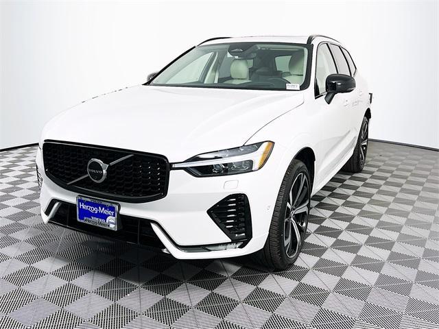 new 2025 Volvo XC60 car, priced at $60,660