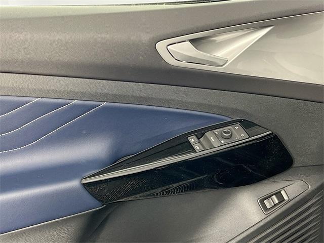 new 2025 Volkswagen ID.4 car, priced at $59,376