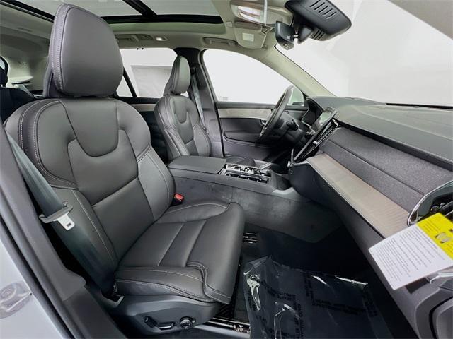 new 2025 Volvo XC90 car, priced at $73,995