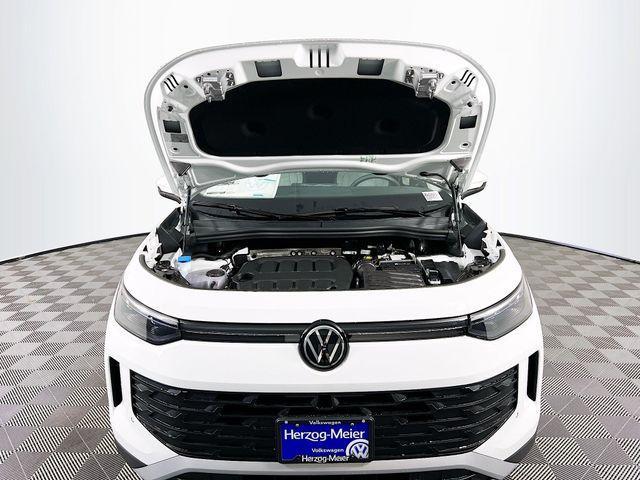 new 2025 Volkswagen Tiguan car, priced at $33,877