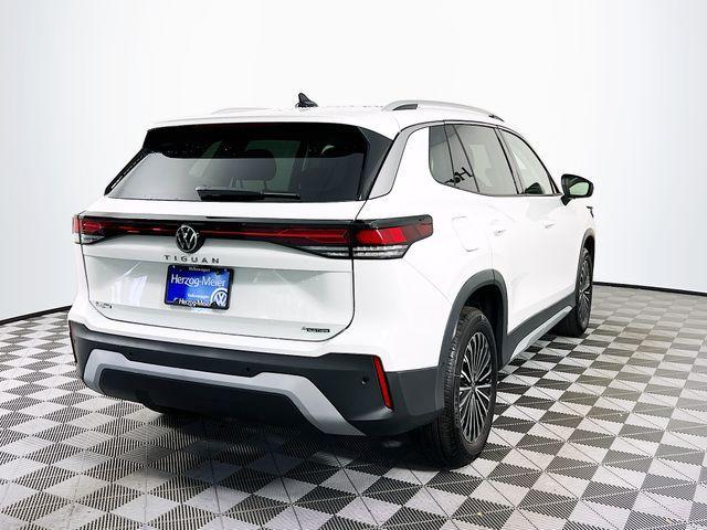 new 2025 Volkswagen Tiguan car, priced at $33,877