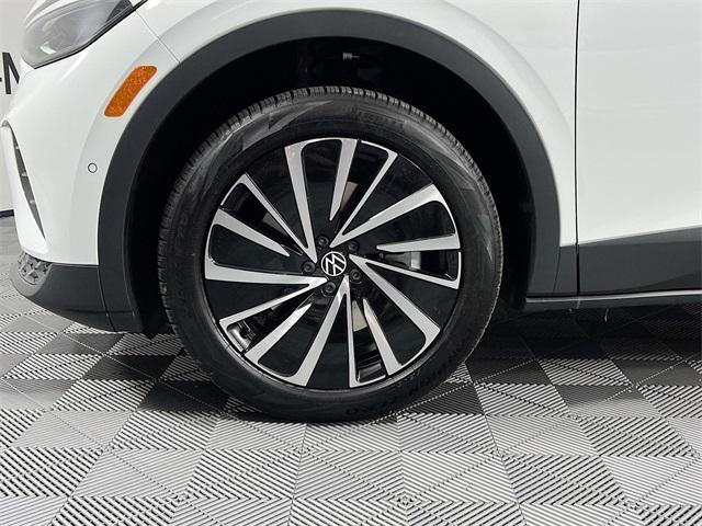 new 2025 Volkswagen ID.4 car, priced at $51,076