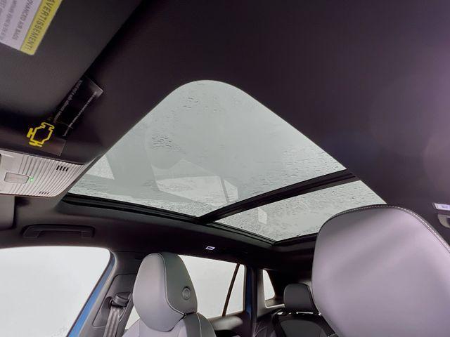 new 2025 Volkswagen Tiguan car, priced at $40,671