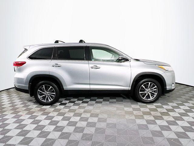 used 2019 Toyota Highlander Hybrid car, priced at $26,488