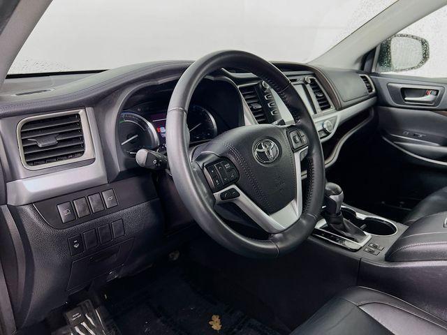 used 2019 Toyota Highlander Hybrid car, priced at $26,488