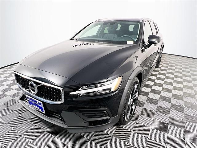 used 2020 Volvo V60 Cross Country car, priced at $29,488