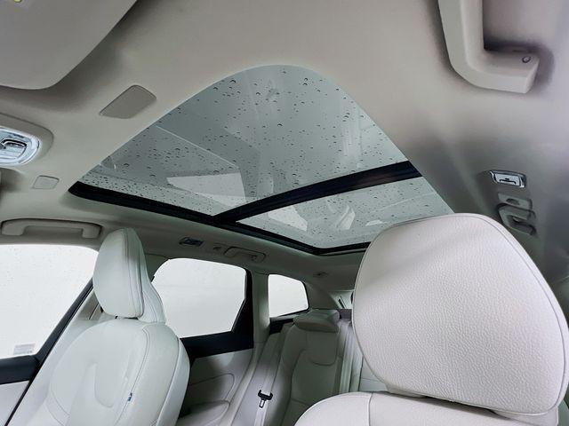 used 2021 Volvo XC60 car, priced at $22,988