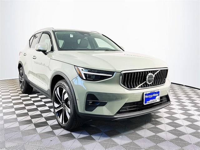 new 2024 Volvo XC40 car, priced at $52,410