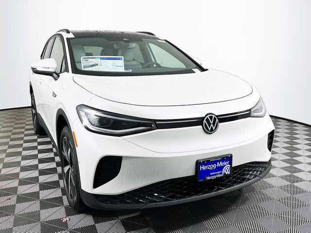 new 2025 Volkswagen ID.4 car, priced at $57,036