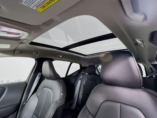 used 2025 Volvo XC40 car, priced at $44,025