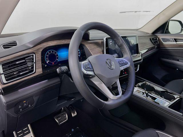 new 2025 Volkswagen Atlas car, priced at $56,244