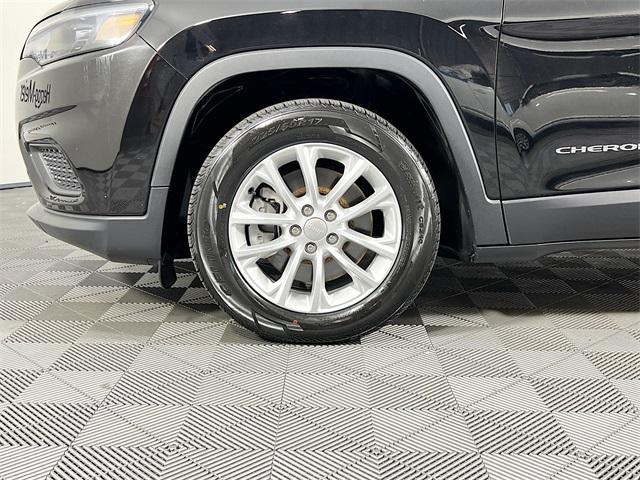 used 2020 Jeep Cherokee car, priced at $19,388