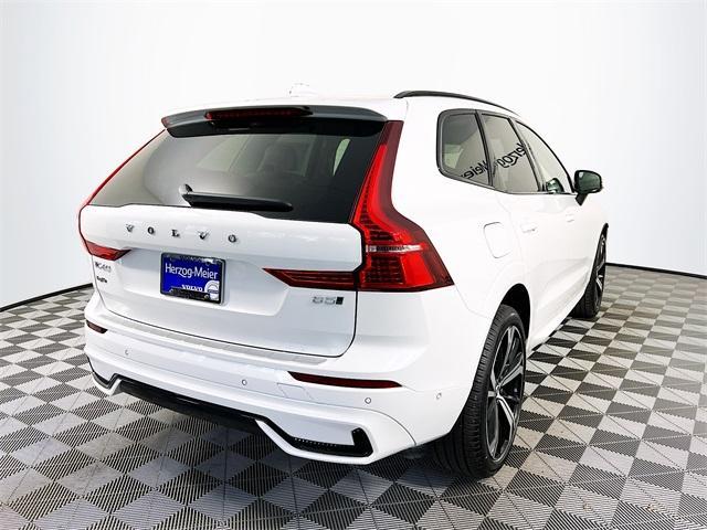 new 2025 Volvo XC60 car, priced at $61,010