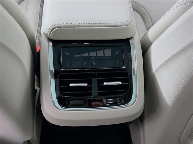 new 2025 Volvo XC60 car, priced at $61,010