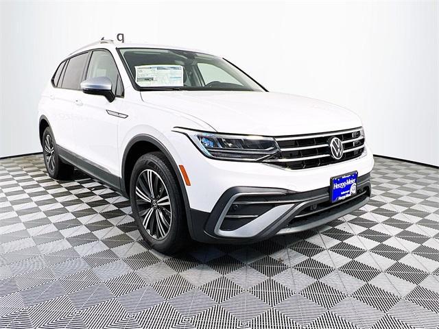 new 2024 Volkswagen Tiguan car, priced at $35,756