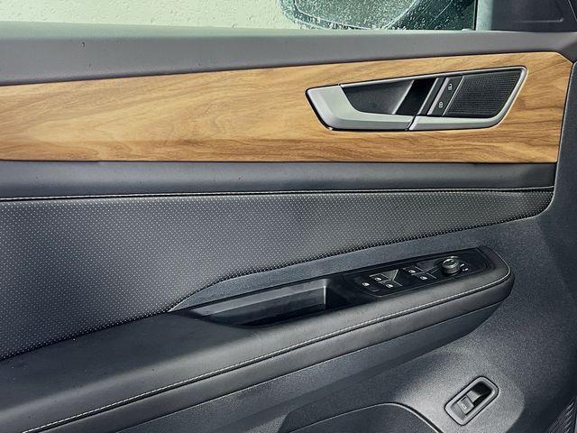 new 2025 Volkswagen Atlas car, priced at $46,787